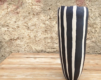 Ceramic vase, black and white lines, organic design