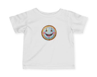 Camiseta infantil com carinha de biscoito sorridente | Estampa fofa de sobremesa