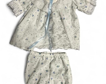 Adorable 12m vintage 1960s handmade baby girl blouse and bloomers outfit