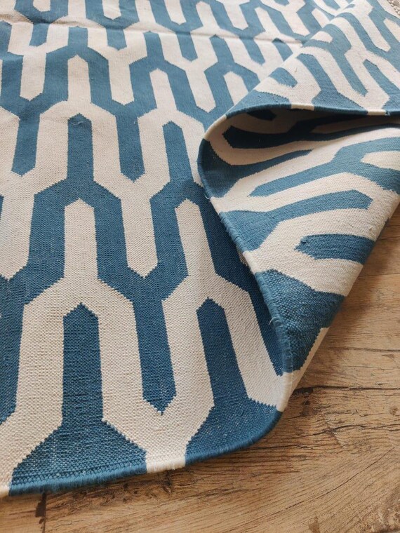 Handwoven Cotton Kilim Rug: Blue & White Modern Area Rug (6x9 Ft