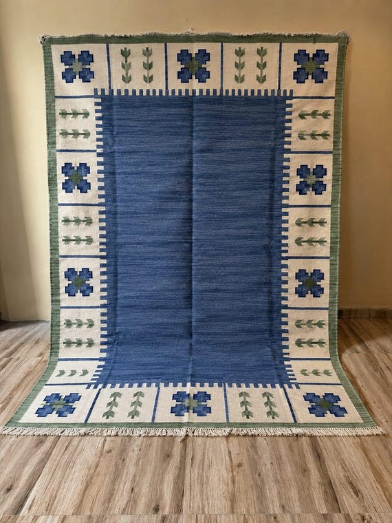 Handwoven Blue & Cream Kilim Rug – Geometric Floral Design