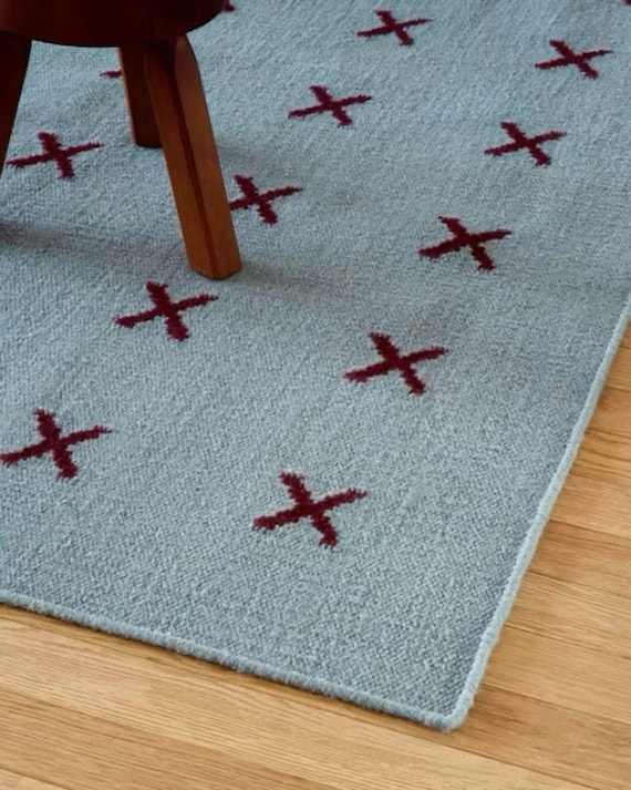 White Kilim Rug with Burgundy X Pattern, Handwoven Geometric Area Rug, Flatweave Wool Carpet