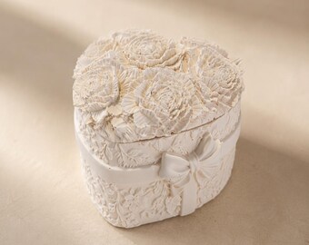 Heart Shaped Jewelry Box with Rose Lid, Handmade Jesmonite Trinket Box, Floral Keepsake Box, Gift for Her, Ring Box, Vanity Decor