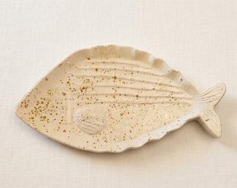 Fish Jewellery Dish, Handmade Jesmonite Trinket Tray, Gold or Silver Glitter Ring Dish, Coastal Vanity Decor Gift