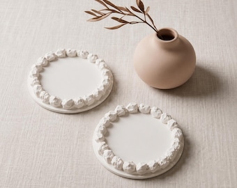 Set of 2 Crystal Edge Coasters, Handmade Jesmonite Round Trinket Trays, Crystal Cluster Jewellery Dish, Candle Coasters, Home Decor Gift