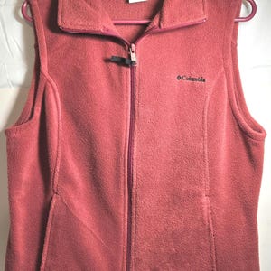 Vintage Columbia Fleece Vest Women’s Large Red Zip Up Outdoor Hiking Cozy Layering Jacket