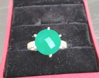 Natural Green Onyx Statement Ring, Sterling Silver Chevron Band, Faceted Gemstone Prong Setting
