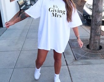 Its Giving Mrs TShirt, Bride To Be Shirt,  Engagement Top, Bachelorette Outfit, Soft Cotton, Bride Vibe, Soft Cotton Comfort Colors