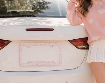 Niedlicher Nummernschildrahmen, rosa beigefarbenes Herz-Autodekor, ästhetischer Auto-Nummernschildrahmen, weiches Mädchen-Autozubehör