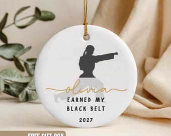 Enfeite de silhueta personalizado com nome, frase ou ano, faixa preta, lembrança de Natal, presente de formatura, promoção ou reconhecimento por conquista.