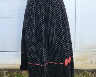 Vintage Full Black Velvet Skirt with Satin Pink Trim and Bow Size 8