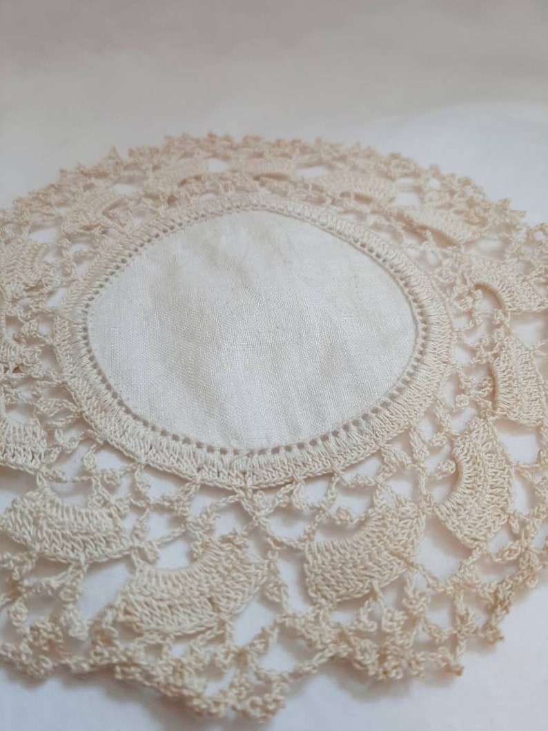 Vintage Round Doily Antique White