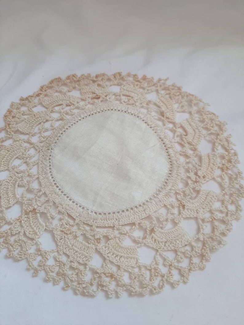 Vintage Round Doily Antique White