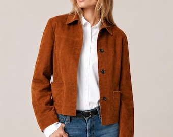 Damjacka i rostbrun mocka, beskuren westernjacka, cowgirl-ytterkläder i bohemisk stil, vintagejacka