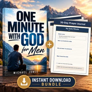 Puede incluir: Un libro titulado One Minute with God for Men de Michael Jones que muestra a una persona frente a un lago de montaña al atardecer, junto a una página de diario de oración de 30 días con secciones para versículos y reflexiones diarias.