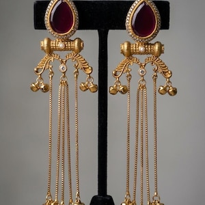 Lange Kashmiri Baumeln Ohrringe, Kastanienbraun Weiß Teardrop Stein, Gold Ton Jhumka Style