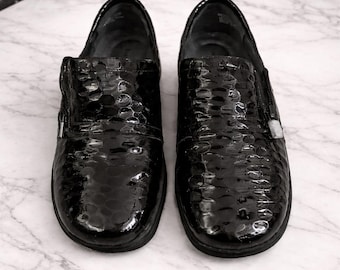 Mocasines Naturalizers negros de charol para mujer, talla 7.5 (como nuevos).