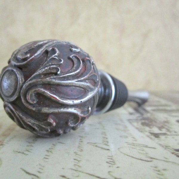 Wine Bottle Stopper - Elegant Burgandy and Silver Round Wine Bottle Stopper