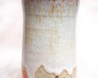 Taza de viaje de cerámica costera hecha a mano, vaso Starfish To Go, taza de café de gres inspirada en el océano