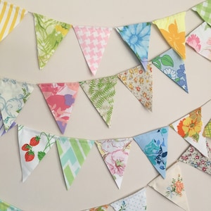 Sustainable Decorations, Upcycled Vintage Bunting Banner, Vintage Fabric Flag Garland, Bunting Flags, Fabric Pennant Banner, Party Bunting