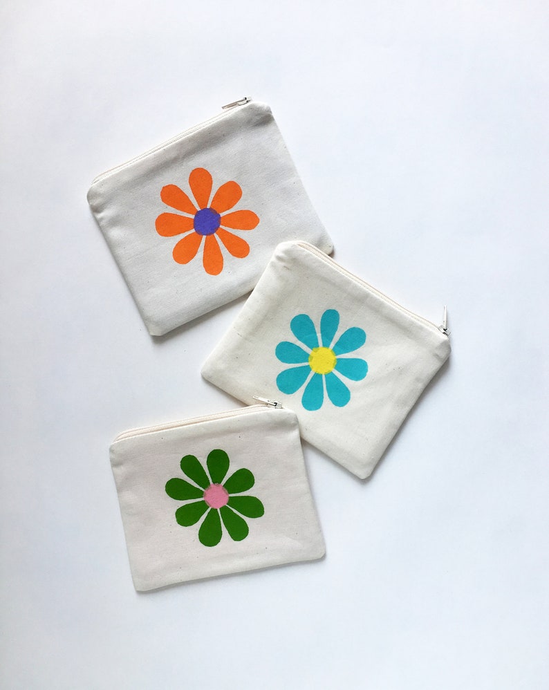 Zipper Pouch Cute Gifts for Girls Girls Gift Ideas for 10 Year Olds Kids Wallet Retro Daisy Coin Purse Small Purse Kids Birthday Gift