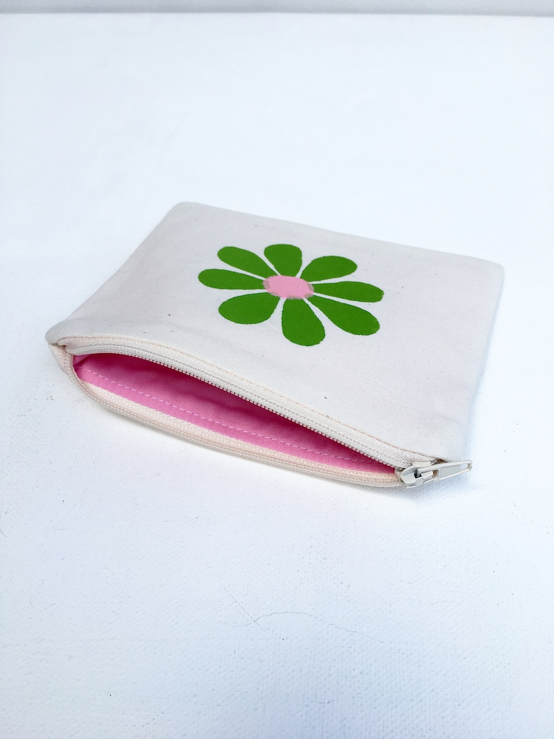 Zipper Pouch Cute Gifts for Girls Girls Gift Ideas for 10 Year Olds Kids Wallet Retro Daisy Coin Purse Small Purse Kids Birthday Gift