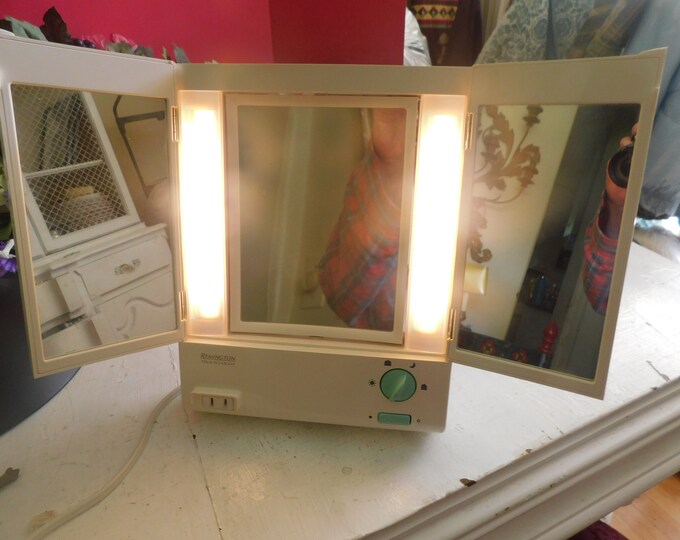 Vintage REMINGTON True to Light Makeup Mirror Lighted W Back Stand and