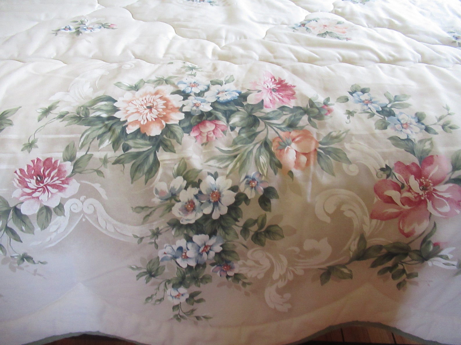 Bedspread Vintage Queen Bedspread Scalloped Edges Trimmed in Etsy