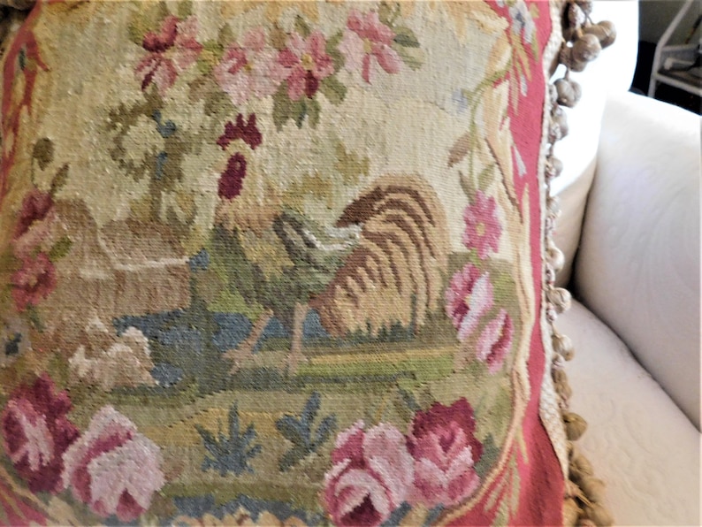 Pillow Vintage Large Rooster Needlepoint Petit Point Pillow Red 100/% Wool w Beige Velvet backing PomPoms w braid edging 16 x 16 w Pillow
