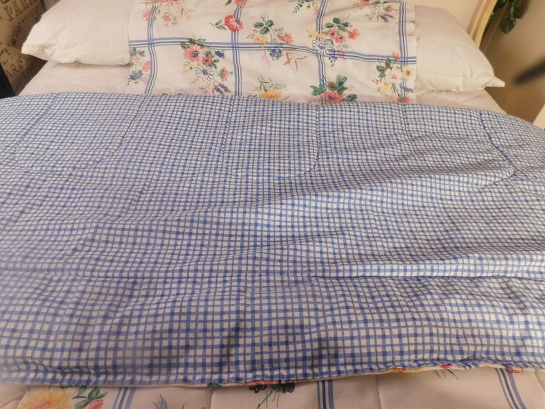 4 pc Twin Bed Set Comforters /& Pillow shams Reversible Floral to gingham check cool and crisp 64w x 80 long each new old stock all cotton