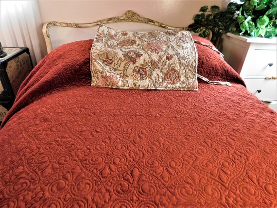Reversible King Sz Bedspread Trapunto Quilted Rust Red Velvet Etsy