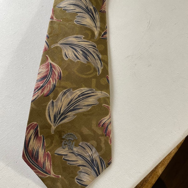 Tie Countess Mara all silk tie 28" long made in USA New york Khaki green w Feather design white silk lining bottom 4" w back 1" all Silk tie