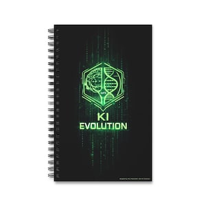 Könnte beinhalten: Schwarzes Spiralnotizbuch mit einer neongrünen Grafik eines Gehirns, einer DNA-Strähne und dem Text "KI EVOLUTION". Das Design befindet sich auf einem dunklen Hintergrund mit einem Matrix-Muster. Das Notizbuch ist neu und unbenutzt.