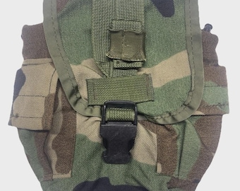 US Molle II Canteen Utility Pouch 1Qt M81 Woodland Camouflage Specialty Plastics