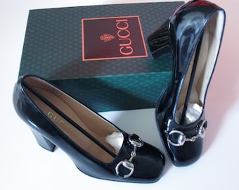 Tom Ford Fall 1995 Iconic GUCCI Horsebit Pumps Navy Patent Size 6+B