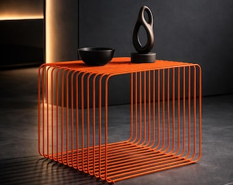 Mesita auxiliar moderna de alambre metálico, mesa auxiliar cúbica, mesa de acento minimalista, mesita de noche con estructura abierta, muebles contemporáneos para espacios pequeños.