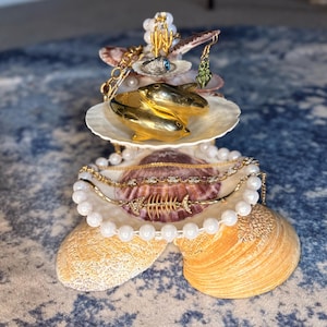 Custom made Seashell Jewelry Stand with Pearls – Tiered Display for Trinkets