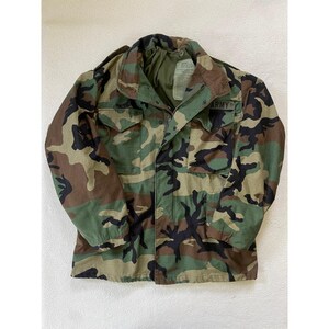 96 Golden Mfg Giacca da campo da uomo taglia media mimetica M-65 Woodland militare esercito vintage
