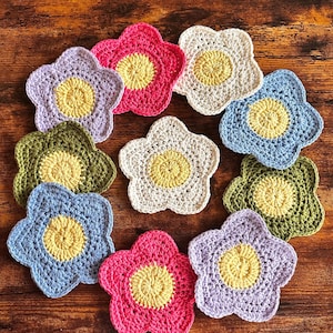 Handmade Crochet Flower Coasters, Floral Drinkware Set, Custom Color Home Decor