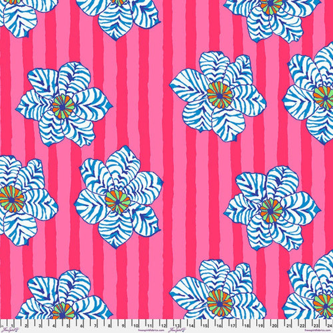 【信頼】 Zebra Fassett Kaffe Mably Brandon 2023 August Pink - Lily フィルムカメラ