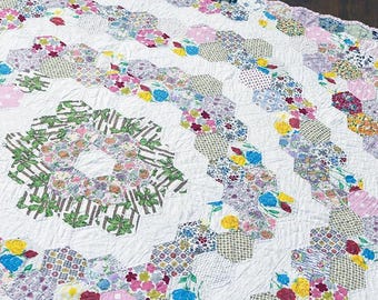 Hexigo Round Postcard #19 Project Quilt Pattern and Templates by Jen Kingwell Designs 226