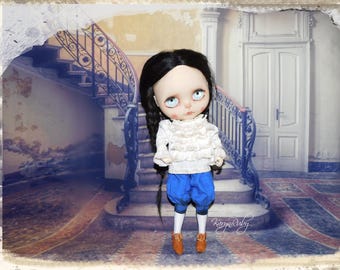 Blythe - Vampiro de inspiración vintage del período renacentista ~ 4 piezas ~ Incluye zapatos de vampiro ~ Por la artista KarynRuby