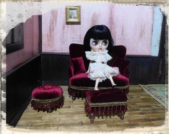 ¡Usado! Juego de sofá gótico victoriano de terciopelo burdeos para casa de muñecas de Star Higgins, escala 1/6, muebles Neo Blythe, sofá de diorama de Barbie con 2 otomanas.