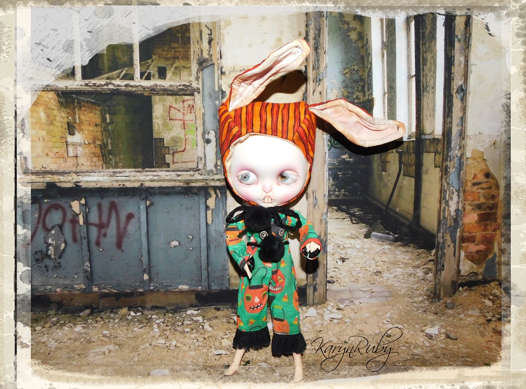 Blythe ~ Vintage Style ~ Crazy Rabbit Outfit~ 2 Piece OOAK ~ by ...
