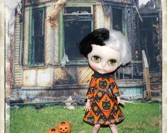 Blythe ~ Vestido de Halloween de gato negro ~ Inspirado en los años 50 ~ Por KarynRuby