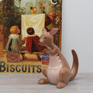 Kanga figurine