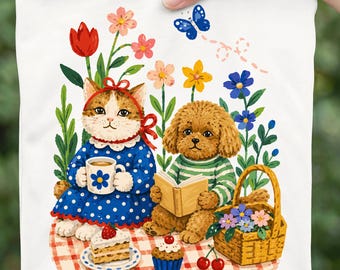 Picnic de mascotas estilo cottagecore PNG, Gráfico de picnic de perros y gatos en primavera, Diseño de camiseta para mascotas en un jardín acogedor, Ilustración de perro lector, PNG para amantes de las mascotas