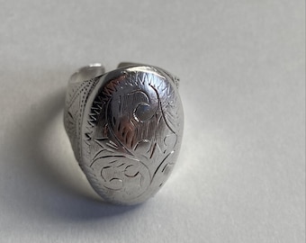 1960s Vintage Sterling Silver Hand-Engraved Dome Ring – Victorian Style Scrollwork Design