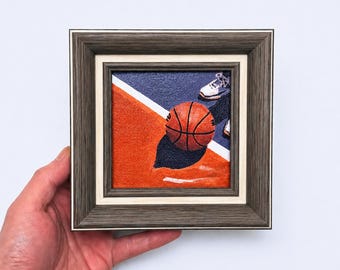 Cuadro al óleo de cancha de baloncesto de 6 x 6 pulgadas, mini cuadro enmarcado con escena de balón deportivo y zapatillas, decoración moderna para pared, regalo hecho a mano