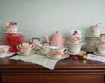 Mystery Teacup Box, Curated Tea Set, Napkin, Teas, Spoon, Biscuits, Surprise Gift